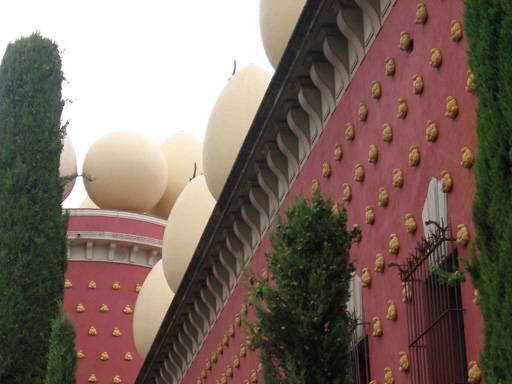 Another_shot_of_Dali_Museum