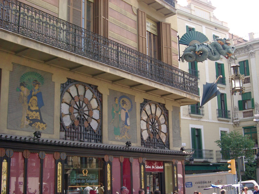 Modernist_Fascade_on_Ramblas